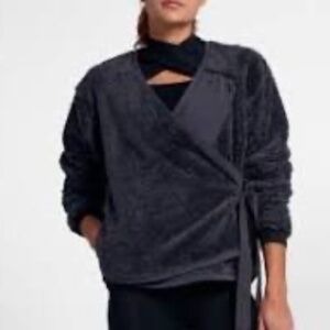 Nike Sherpa Training Wrap Size Medium in Black